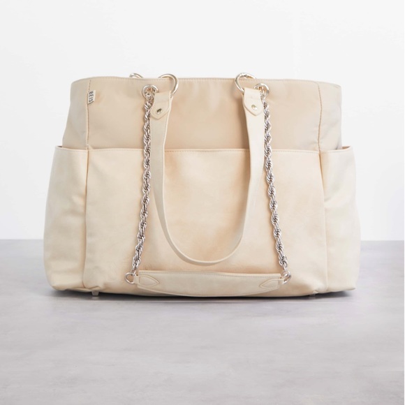 BEIS Handbags - Beis diaper bag!